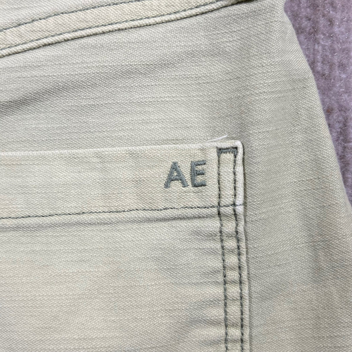American Eagle Outfitters AE High Waisted Cuff Shorts Khaki Green Sz 0 Stretch