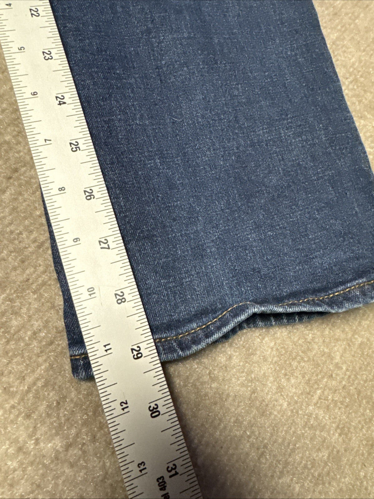 Old Navy Regular Standard Mens Jeans 33x30 Mid Rise Straight Leg