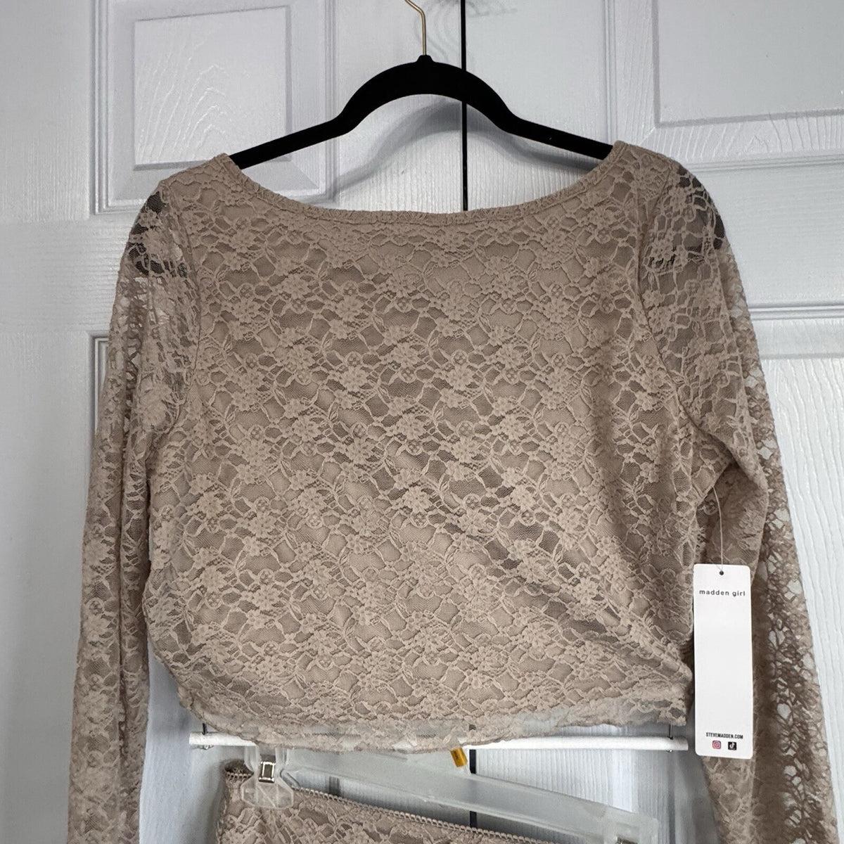 Juniors' madden girl Top & Maxi Skirt Set 2 Piece Ballet Neck Long Sleeve Lace