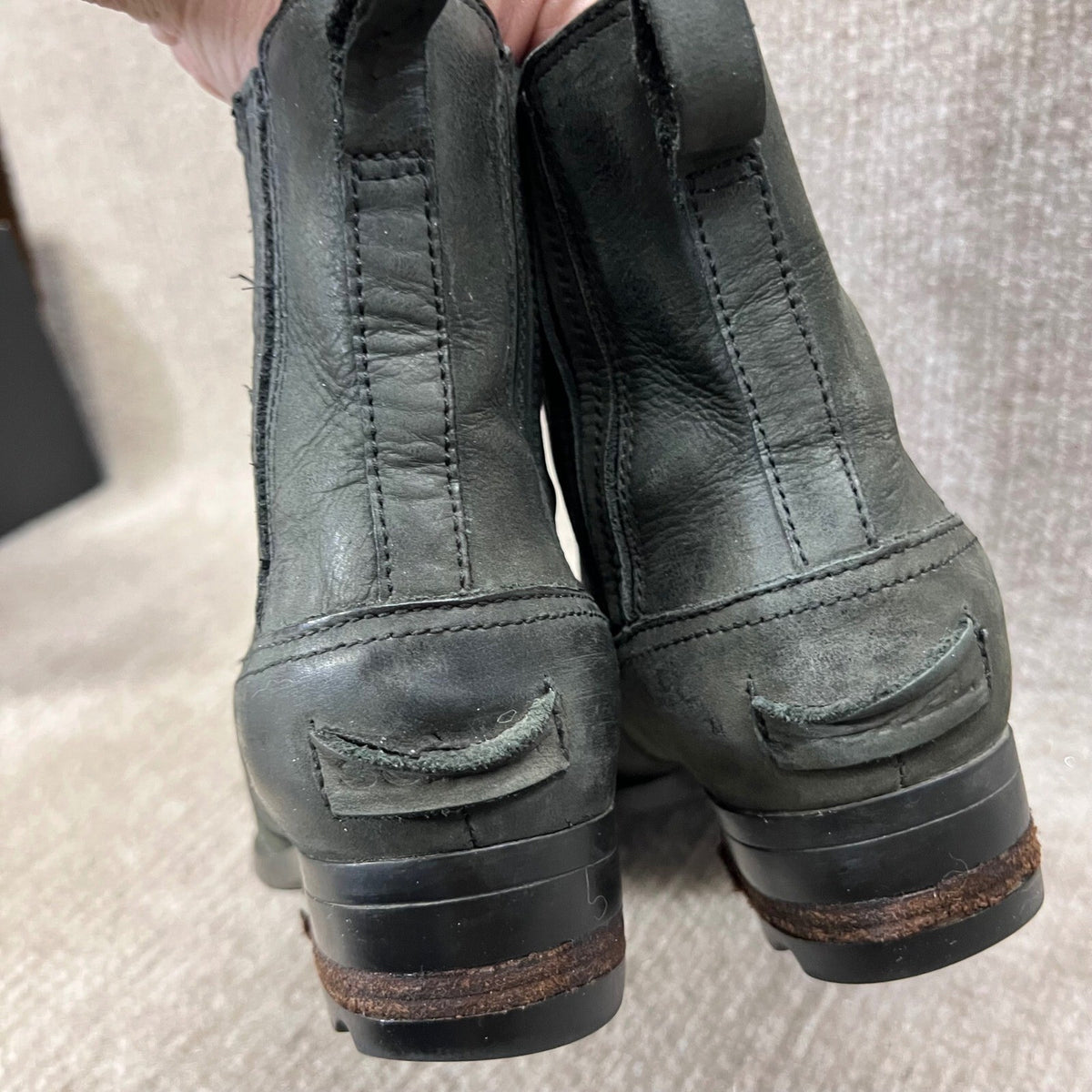 Sorel Womens Ankle Boots Black Leather Chelsea Style Size 7.5