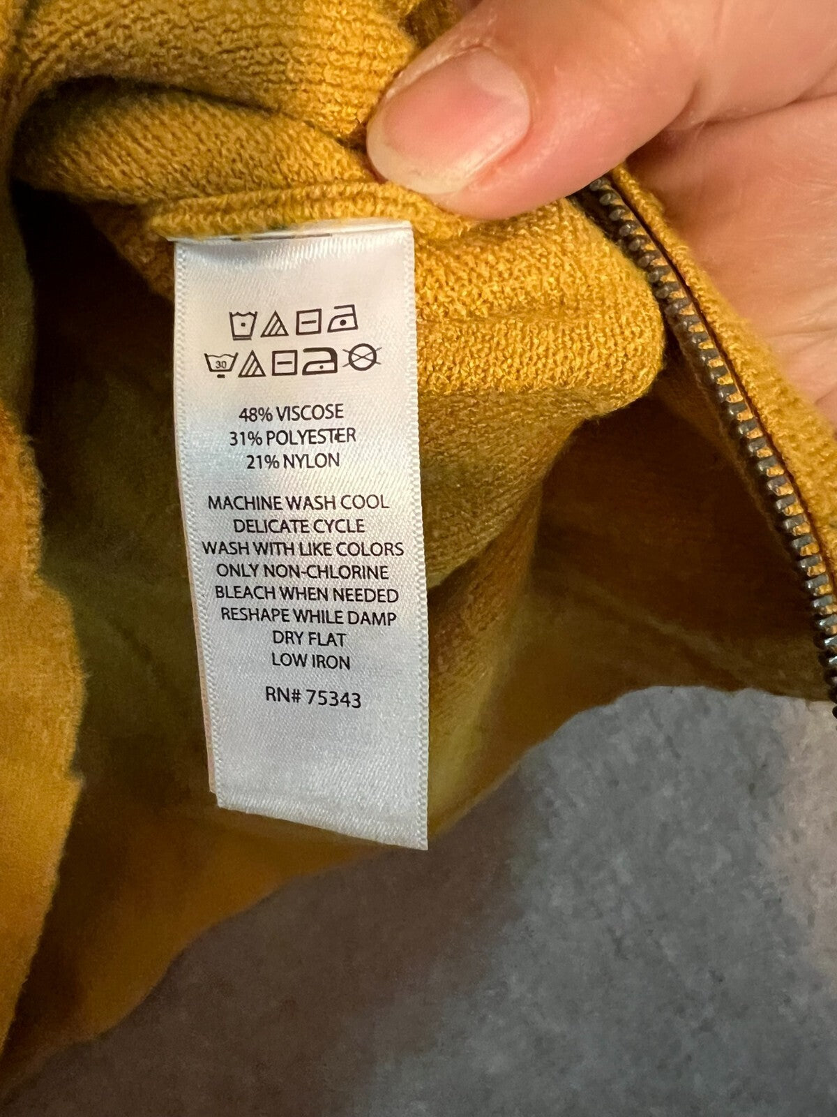 Tahari Women’s Sweater XL Mustard Mock Neck Flip Cuff Knit Stylish Comfortable
