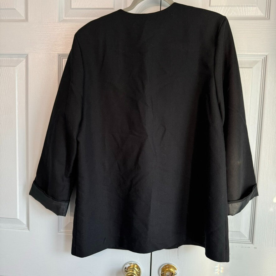 TR Bentley Black Blazer Single Button Vintage 15/16 Metal Button 3/4 Sleeve
