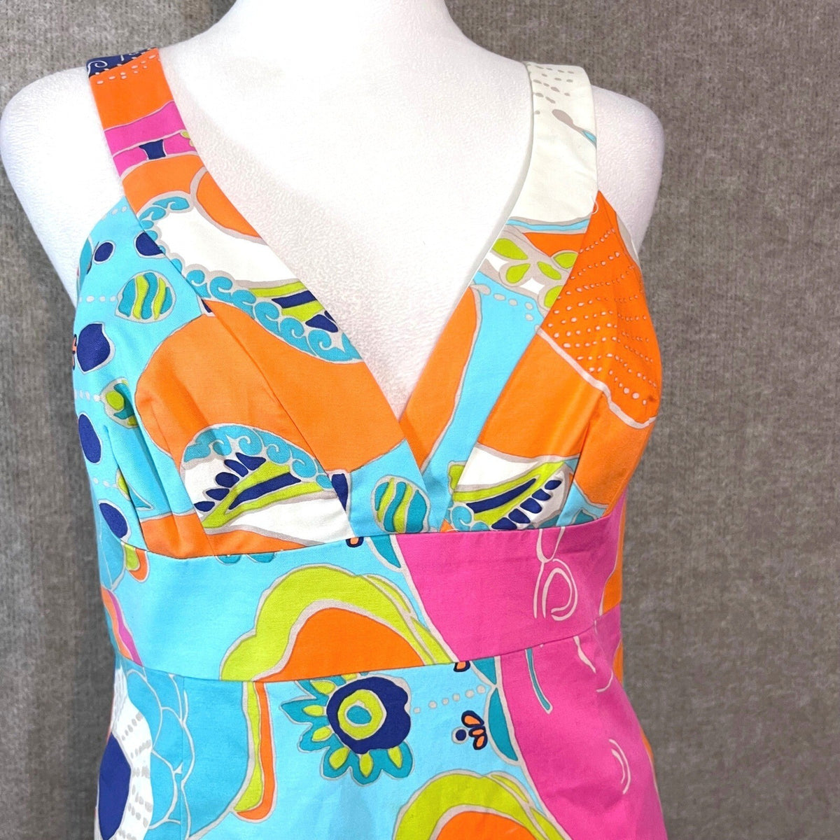 Trina Turk Floral Mini Dress Womens Size Small Mod Psychedelic V-Neck Cross Back