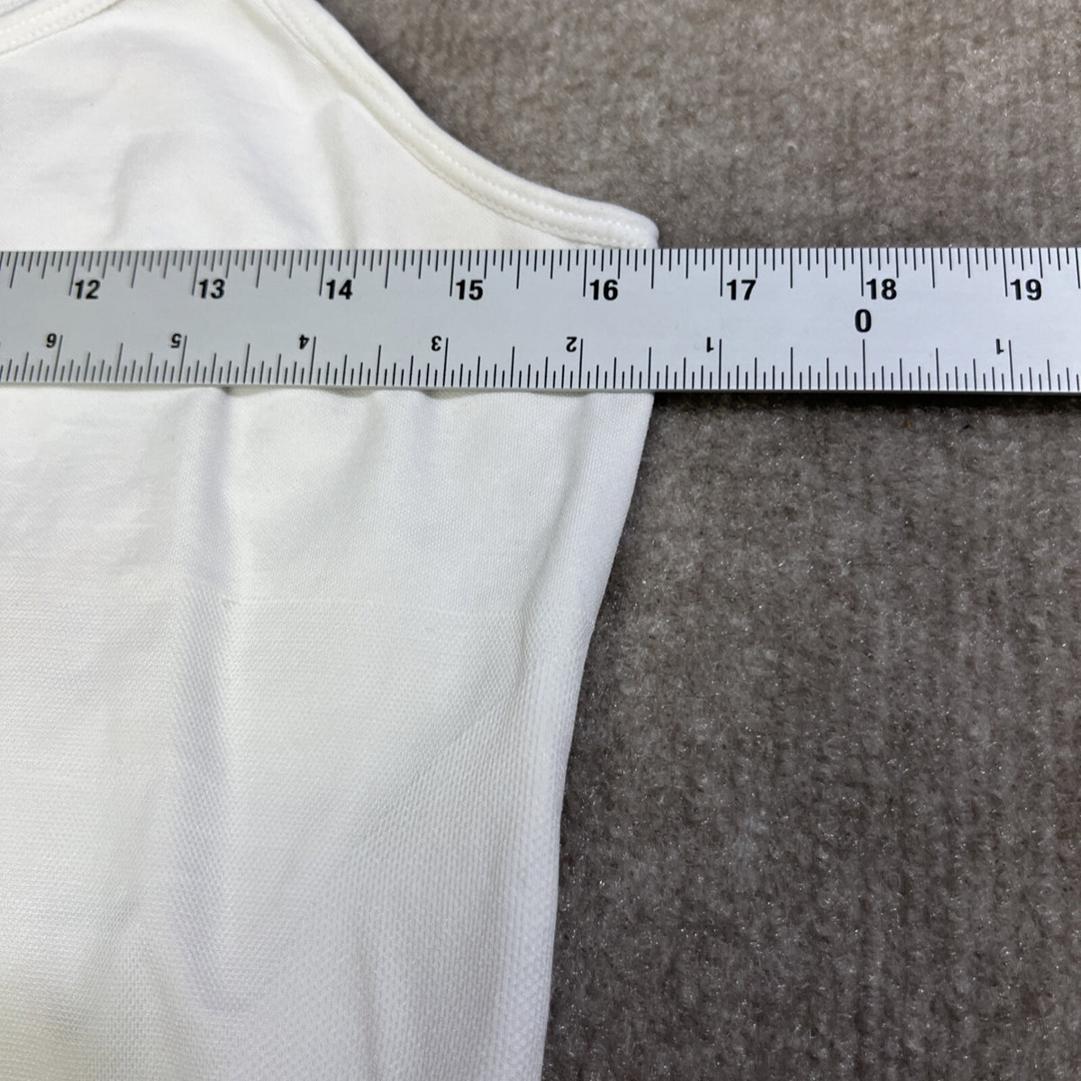 Truekind By Shapermint Scoop Neck Cami Size 4XL. White.