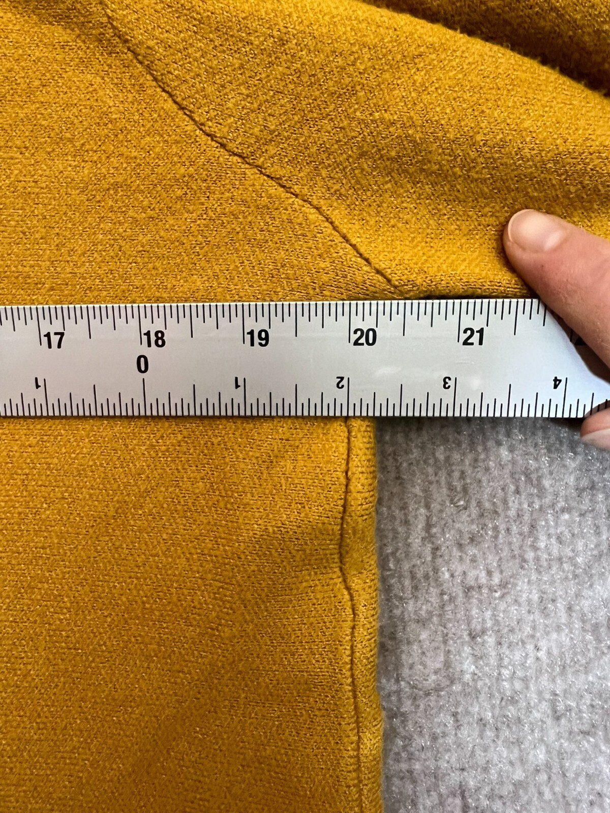 Tahari Women’s Sweater XL Mustard Mock Neck Flip Cuff Knit Stylish Comfortable