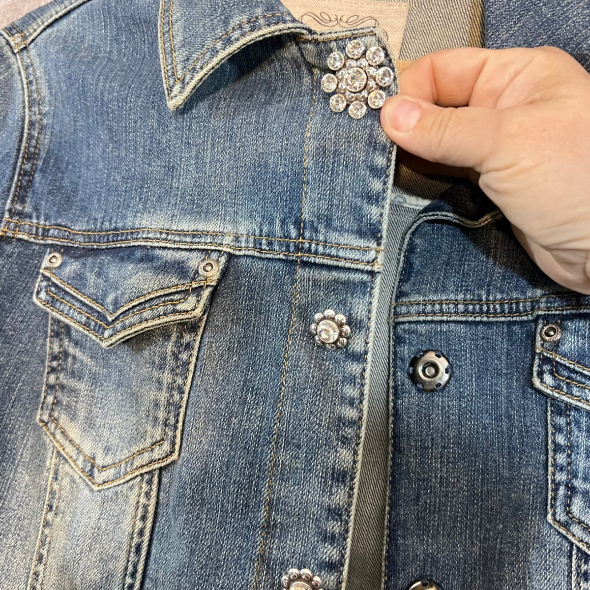 Brighton Denim Trucker Jacket Women Medium Blue Wash Crystal Heart Embroidery