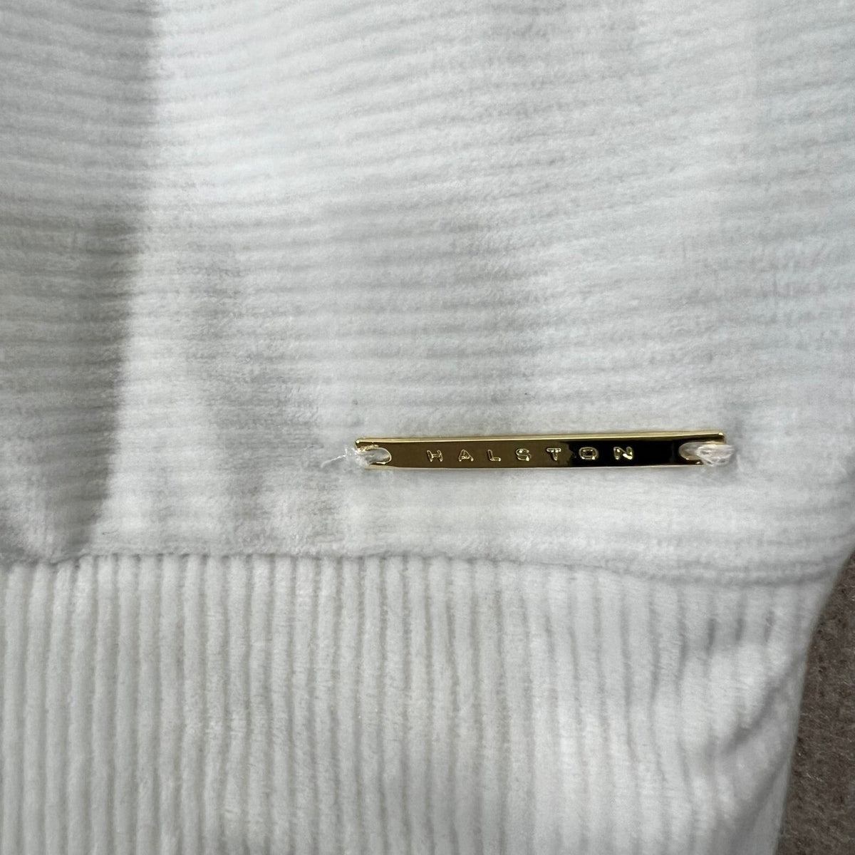 Halston Quarter Zip Pullover Womens Medium White Velour Ribbed Minimalist