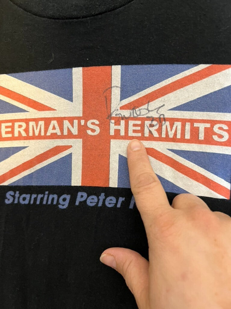 Herman’s Hermits 2013 Lg Tour T-Shirt Peter Noone Signed Collectible Music