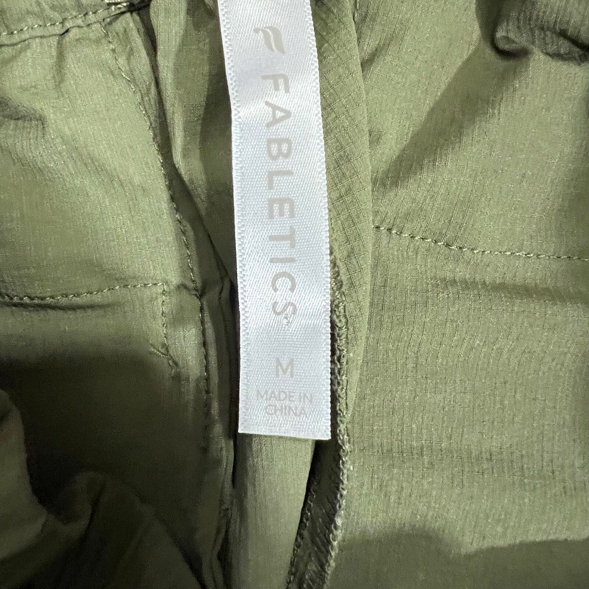 Fabletics Cargo Pants Womens Medium Wide Leg Lightweight Gorpcore Minimalist