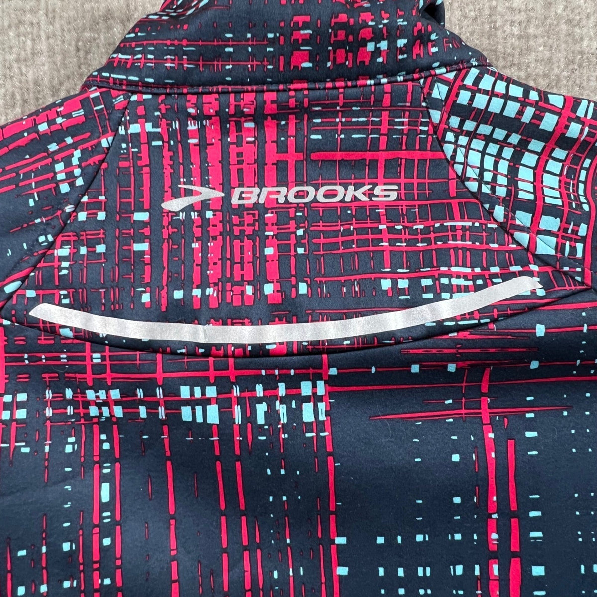 Brooks For Women Running Jacket Size Small Athletic Full Zip Shelter Technology