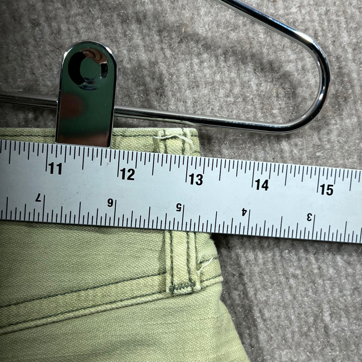 American Eagle Outfitters AE High Waisted Cuff Shorts Khaki Green Sz 0 Stretch