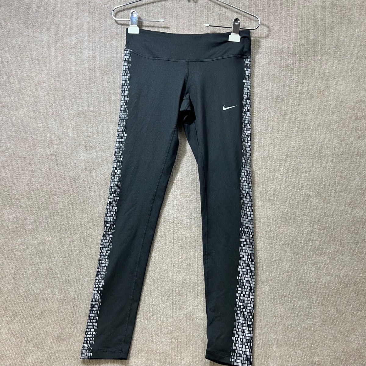 Nike Dri Fit Athletic Leggings Black White Geometric Print Size S Women