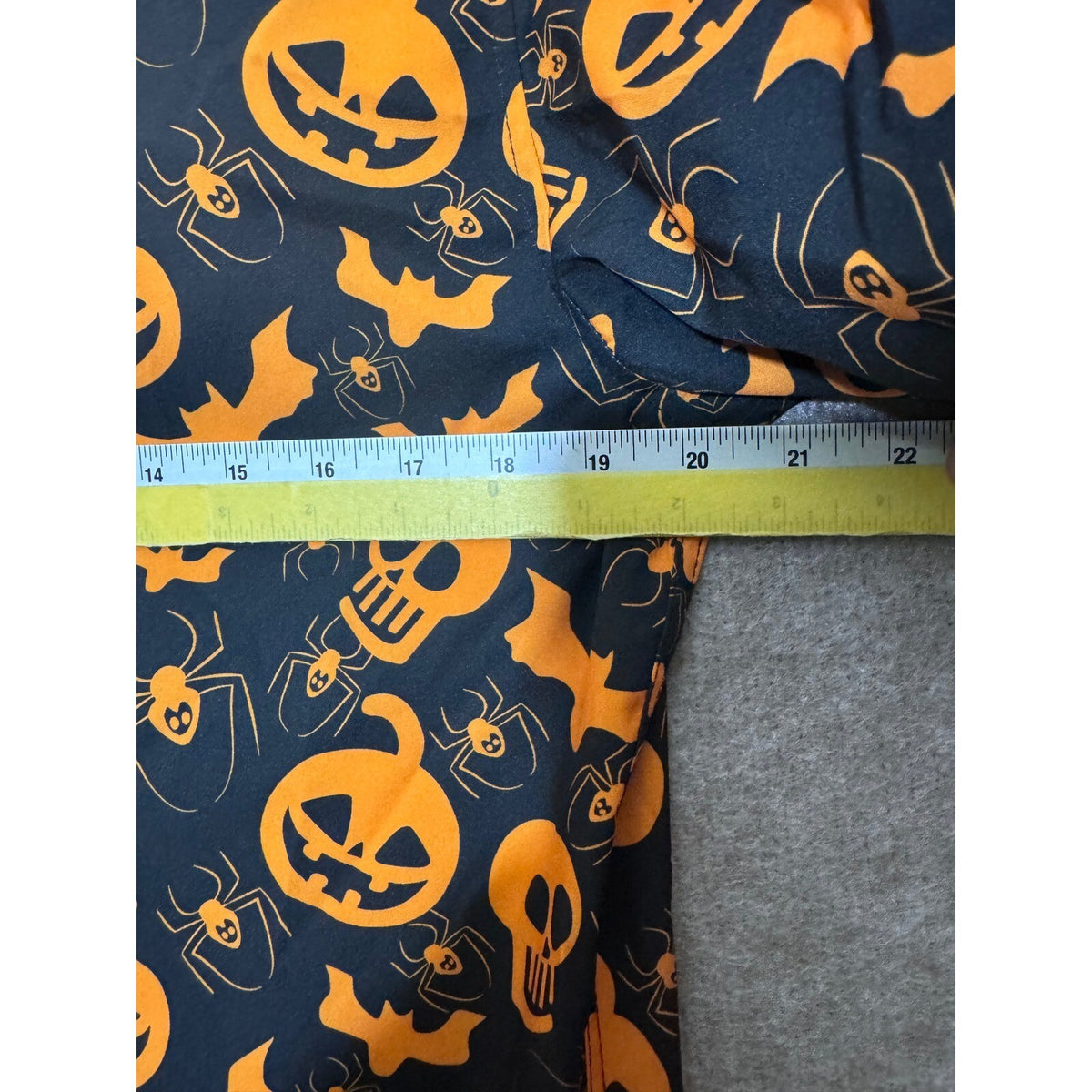 ENVMENST Halloween Button Down Shirt Mens Small Pumpkin Skull Bat Spider Spooky