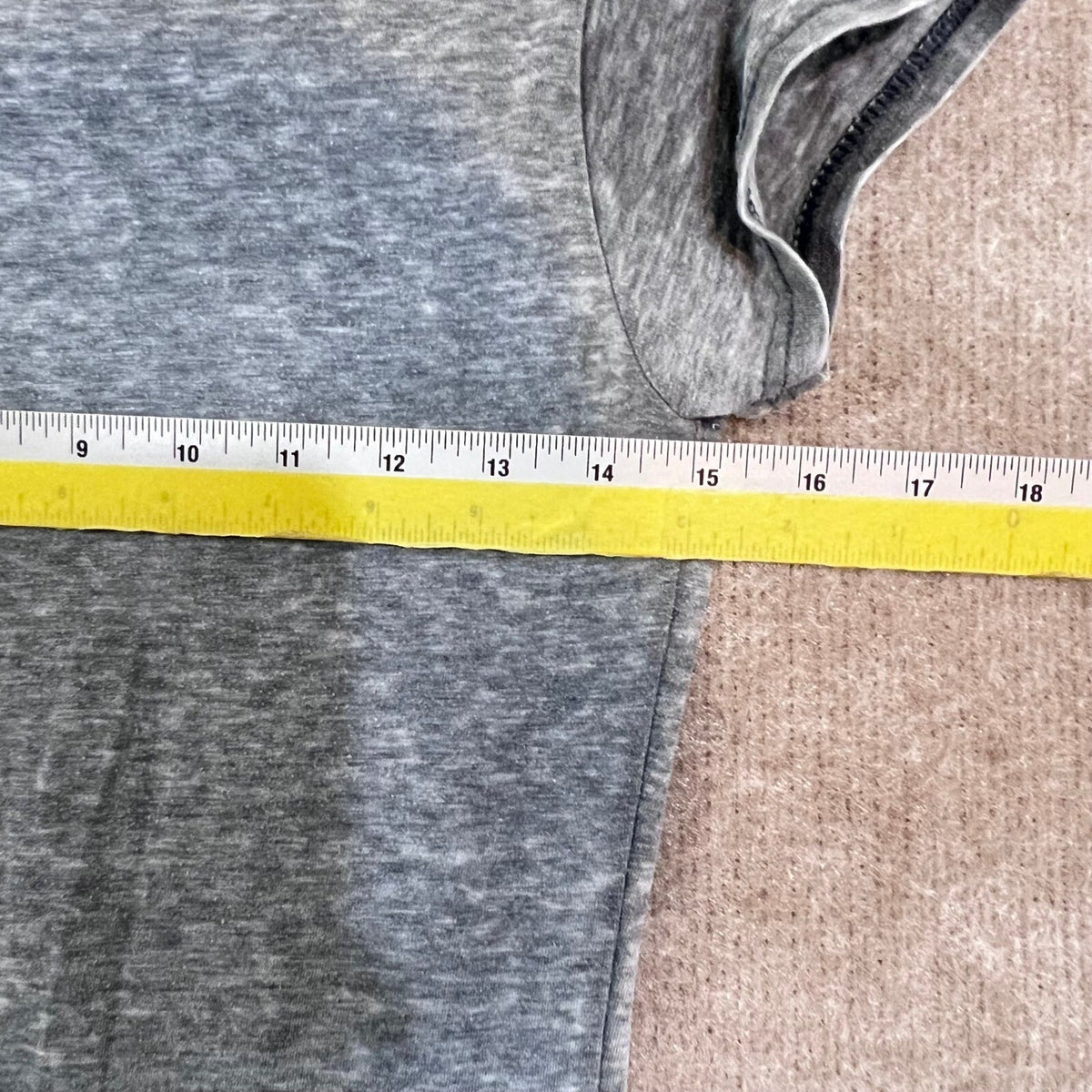 Well Worn Share Love Rainbow Popsicle Graphic Tee Womens S Grey Burnout Pride