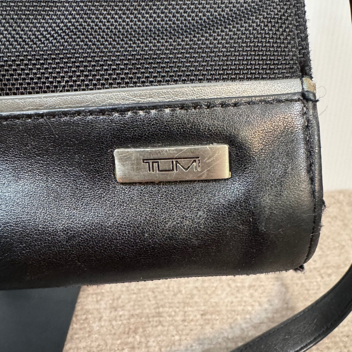 Tumi Alpha Ballistic Nylon Expandable Briefcase Laptop Bag Black Business Travel