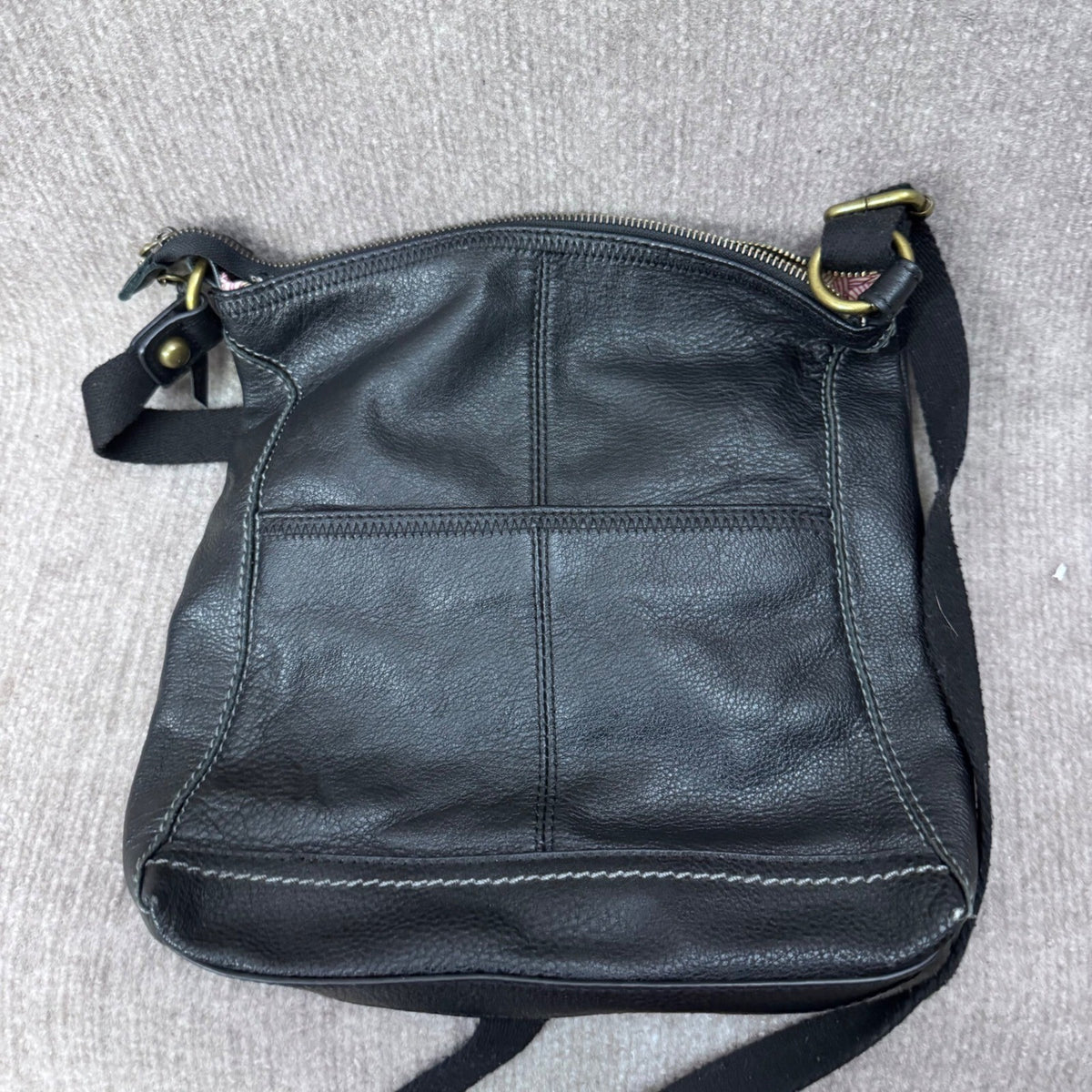 The Sak Black Leather Crossbody Bag Zipper Pocket Shoulder Purse Handbag
