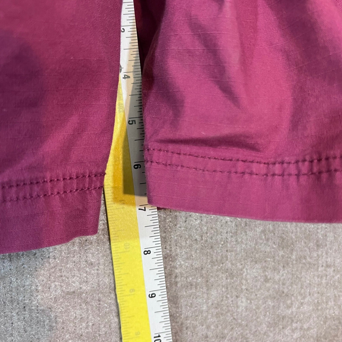 Eddie Bauer Ripstop Cargo Shorts Women 10P Maroon Purple Stretch Hiking Gorpcore