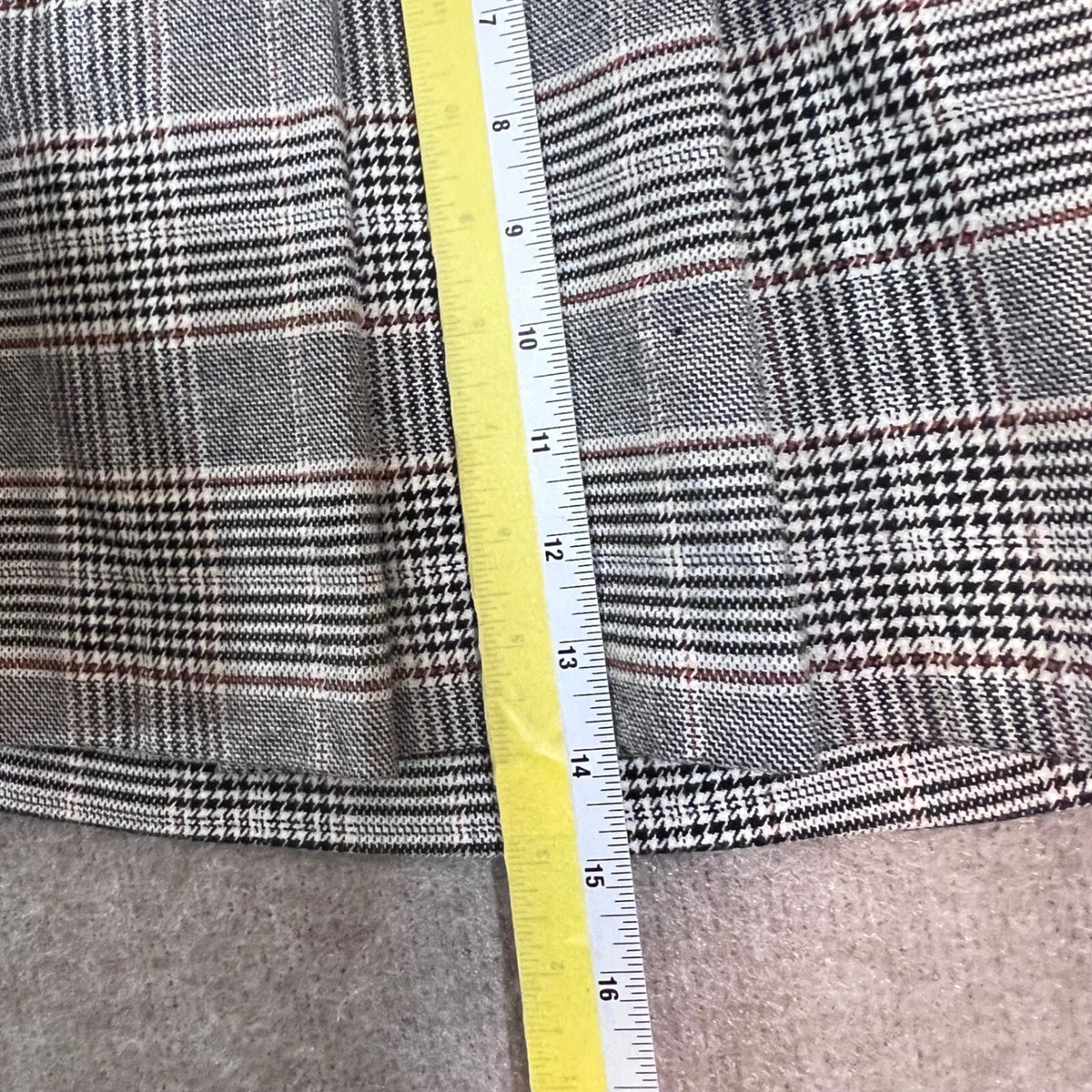 H&M Divided Plaid Mini Skirt Sz 10 Gray Check Pleated Academia Preppy Schoolgirl