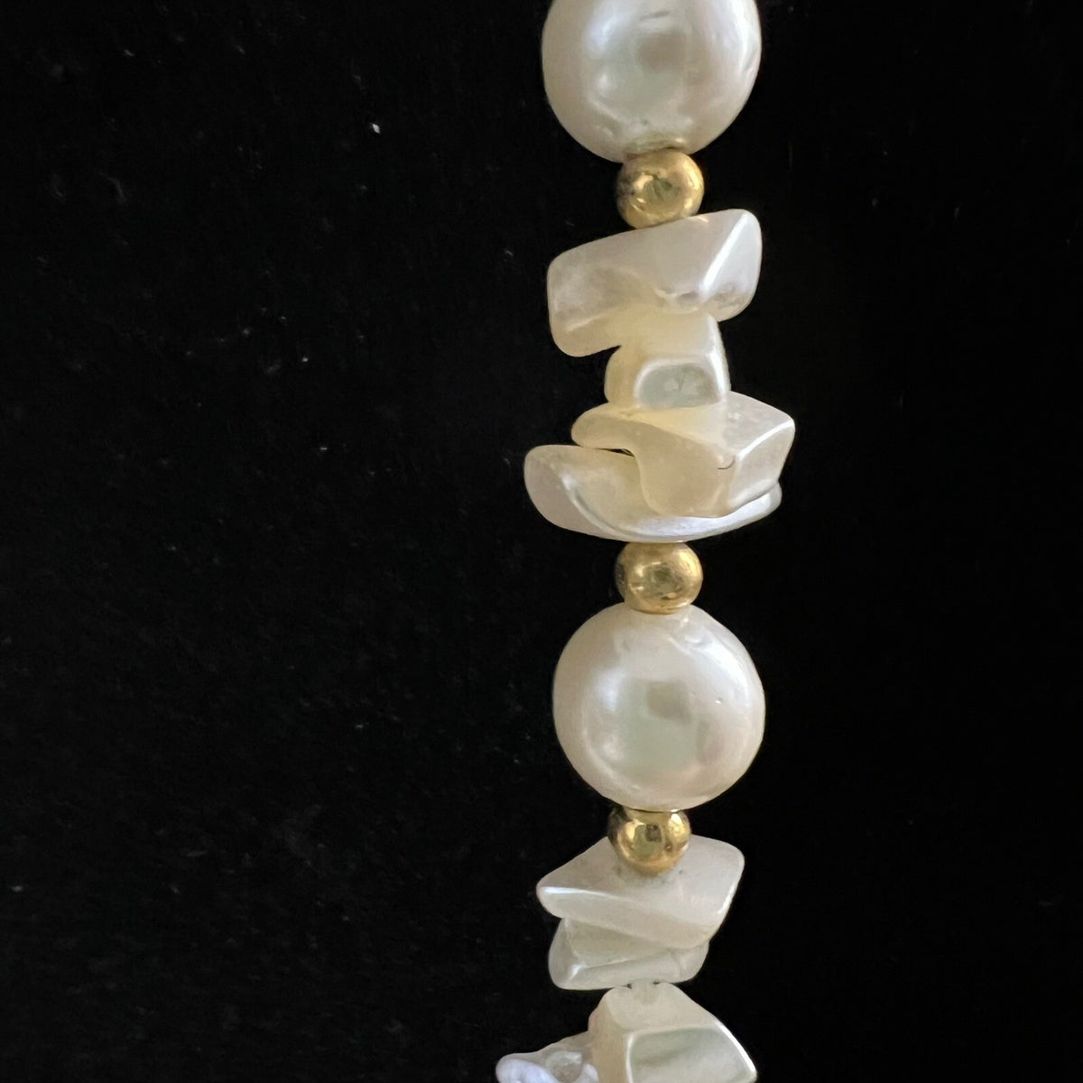 Vintage Simulated Pearl Chip Shell Gold Tone Beaded Necklace Costume Jewelry