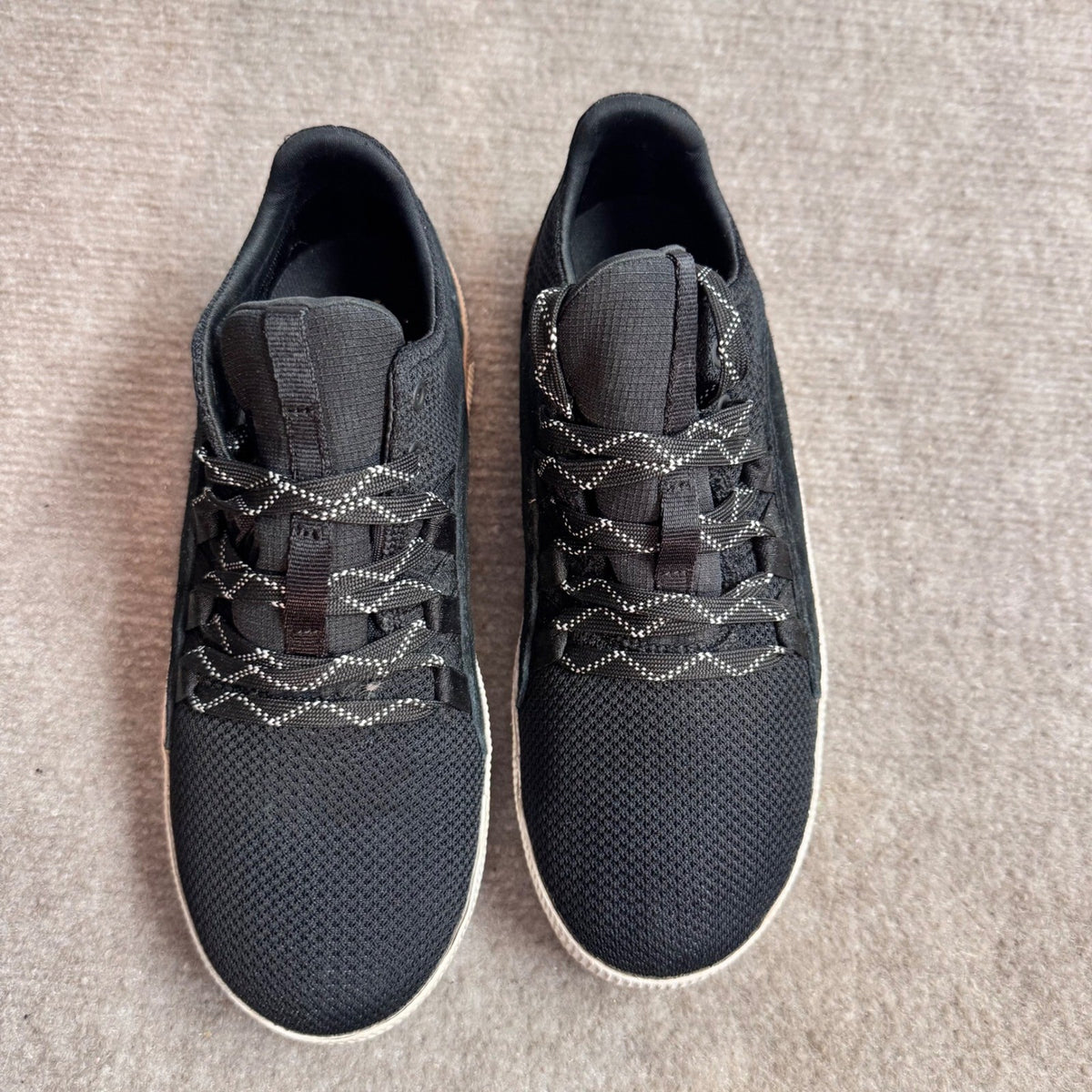 Sorel Out N About Plus Sneaker Womens 6.5 Black Mesh Suede Low Top Athletic