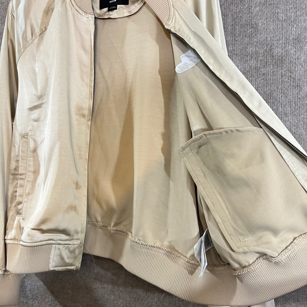 Vans Bomber Jacket Womens Medium Gold Satin Full Zip Embroidered Logo Streetwear