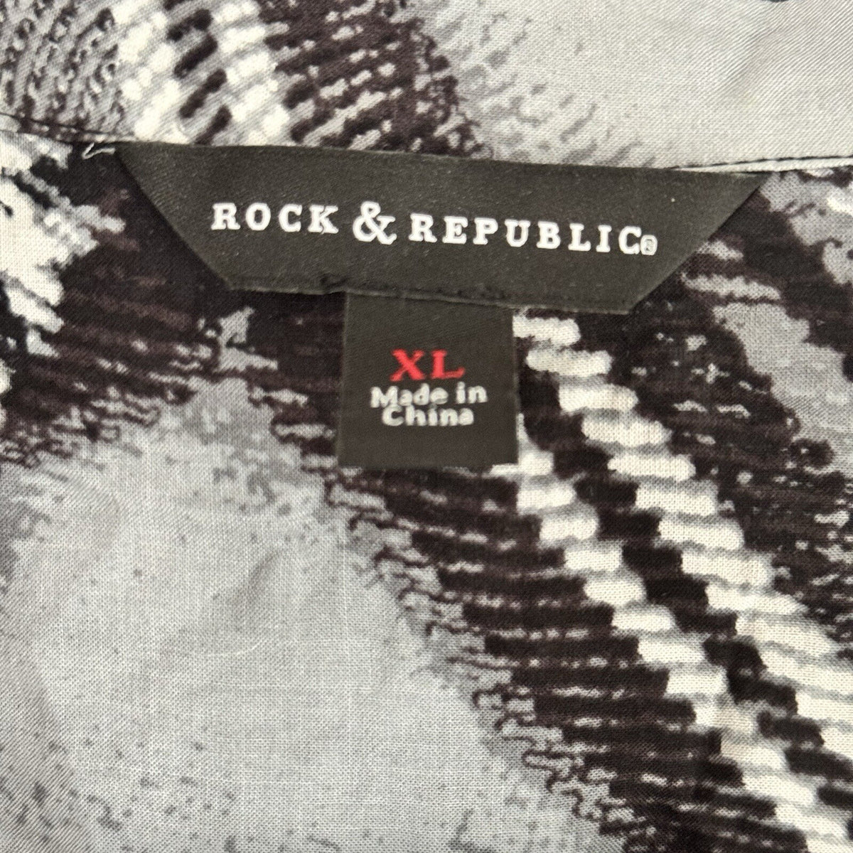 Rock & Republic Women's Grey Black Roll Tab Sleeve Blouse Top Size XL