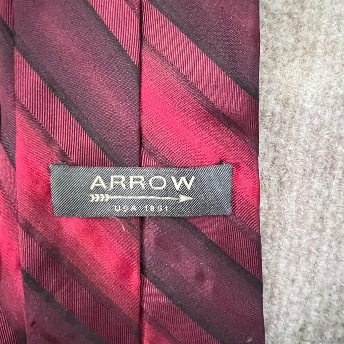 ARROW Silk Necktie Red Burgundy Diagonal Striped Business Formal Tie
