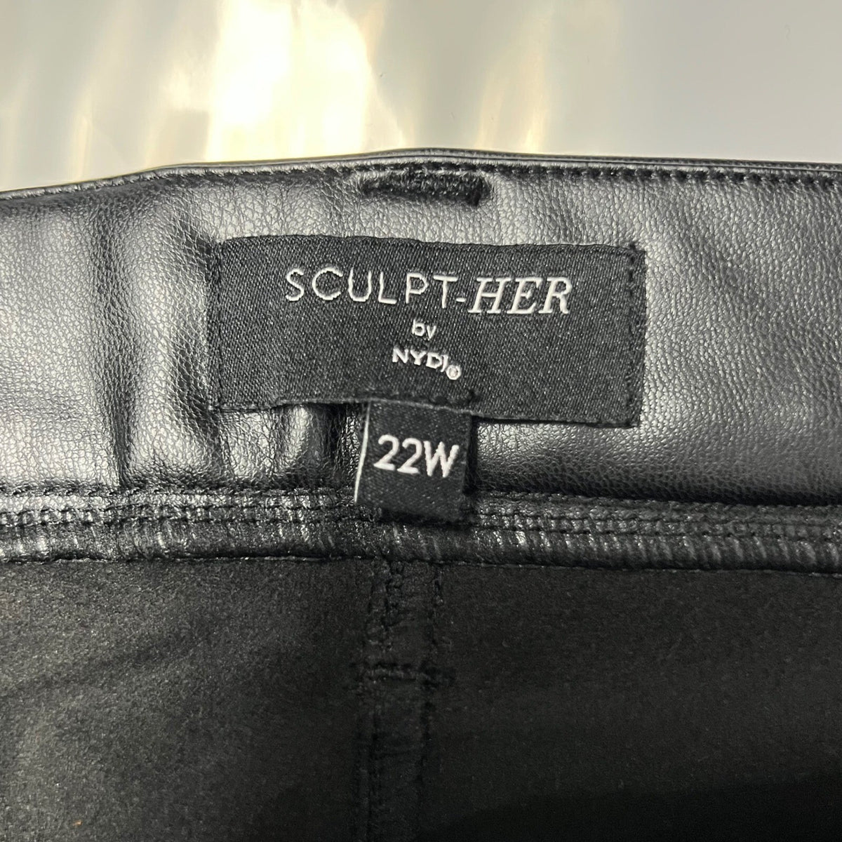 NYDJ Sculpt-Her Faux Leather Marilyn Straight Pants Black Women's 22W NWT 32"
