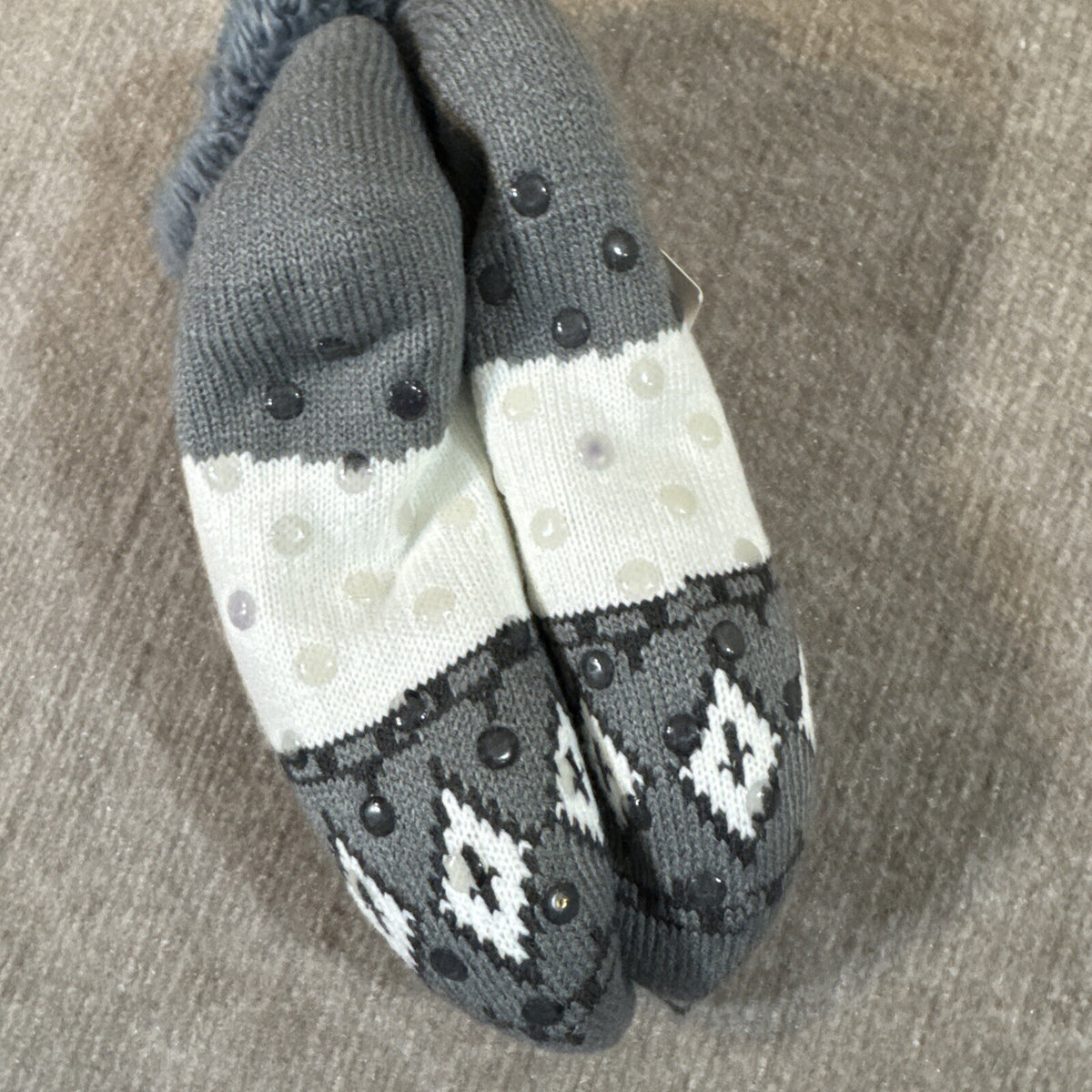 Secret Treasures Unisex Fox Socks Sherpa Lined 4-10