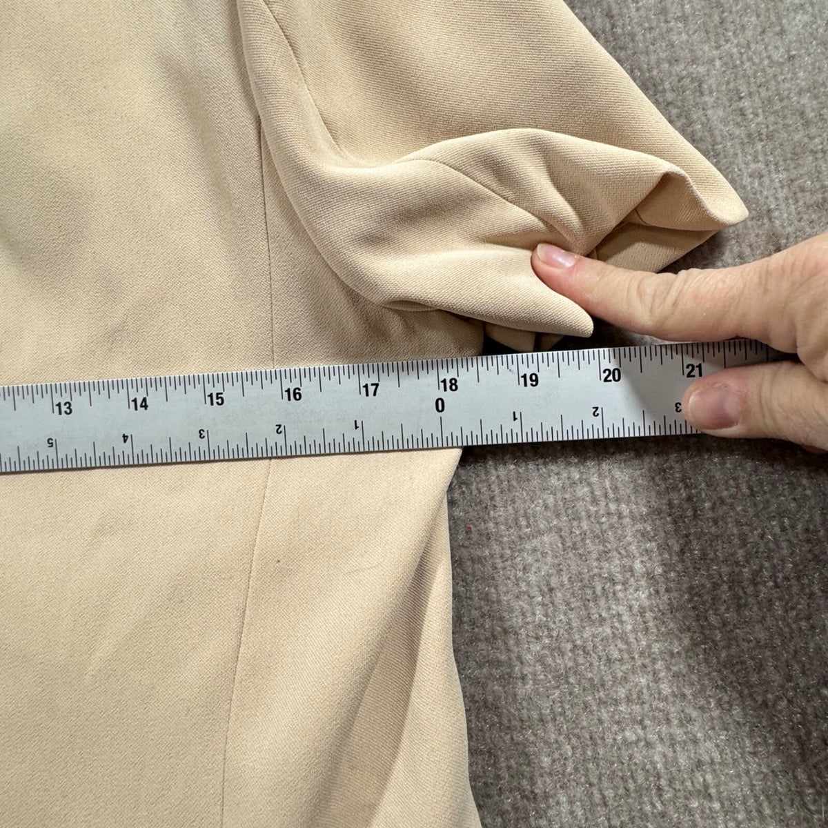Promesa Short Sleeve Cropped Blazer Beige Button Front Pockets Size M