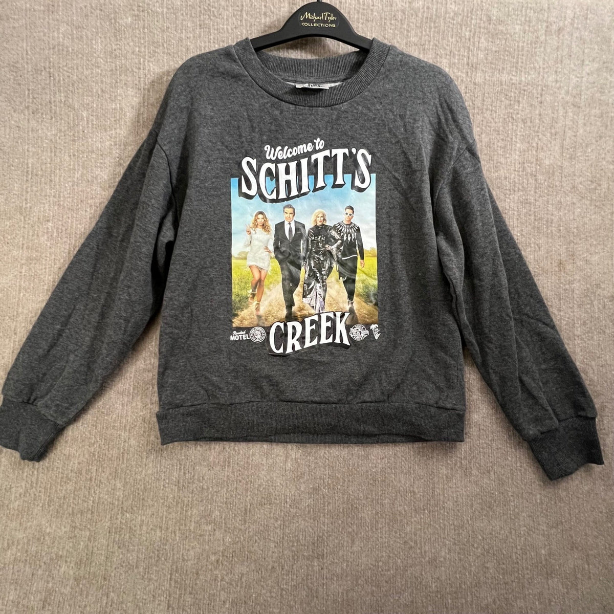 Schitts Creek Welcome to TV Show Sweatshirt Gray XS Fan Apparel