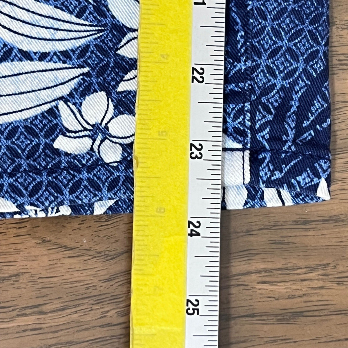Tommy Bahama Floral Crop Pants Womens 14 Blue White Tropical Stretch Coastal