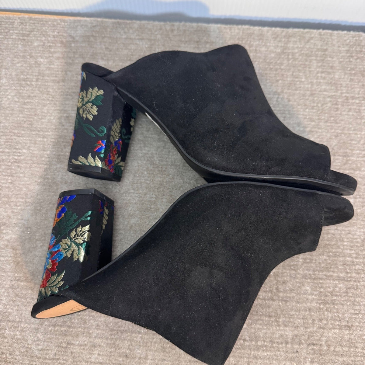 Cato Mules Womens 10 Black Faux Suede Embroidered Floral Block Heel Boho