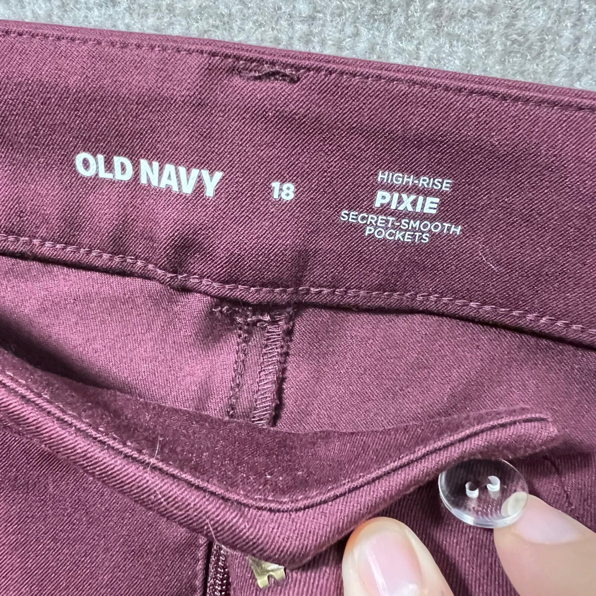 Old Navy High Rise Pixie Flare Pants Burgundy Women's Size 18 NWT
