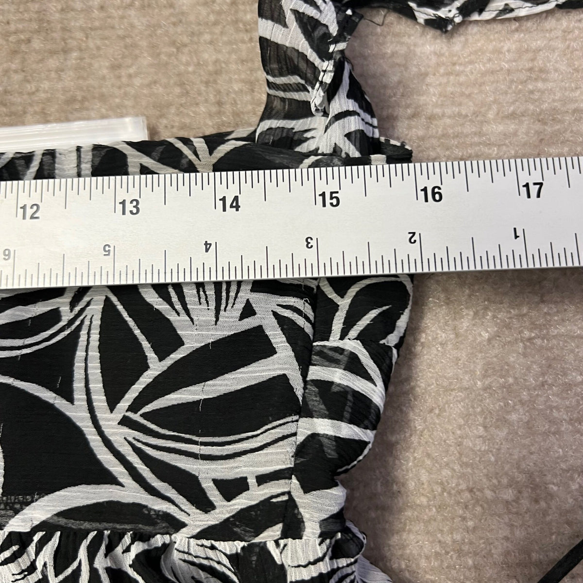 Ann Taylor LOFT Women's Size 6 Floral Leaf Print Halter Top Sleeveless Blouse