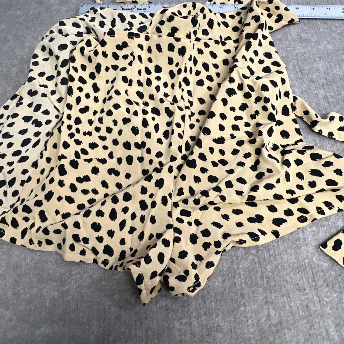 NWT Forever 21 Leopard Print Wrap Romper Size Small Taupe Spaghetti Strap Mini S