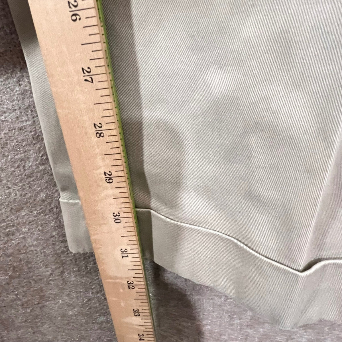 Brooks Brothers Advantage Chino Elliot Mens 40x32 Khaki Pleated Cuffed