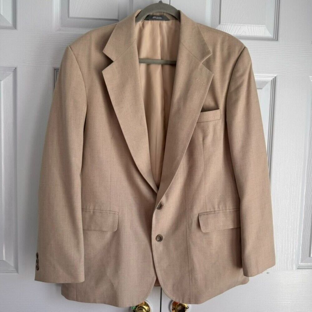 Haggar 42 R Tan Suit 2-button single vent 3 button cuff Blazer Jacket