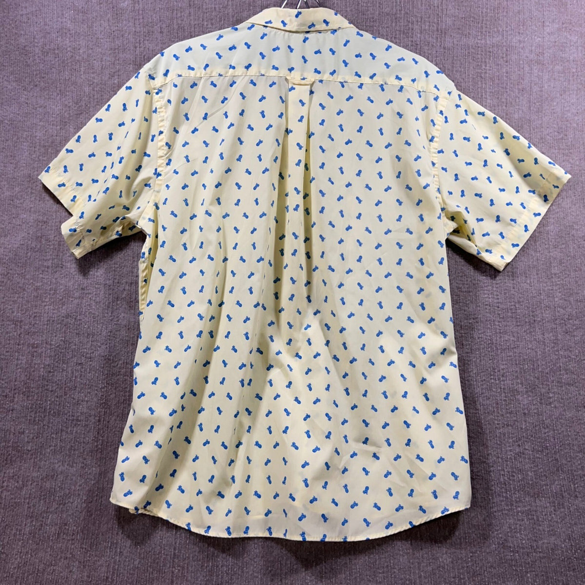 IZOD Mens Short Sleeve Button Up Shirt Pineapple Print AOP Butter Yellow Blue XL