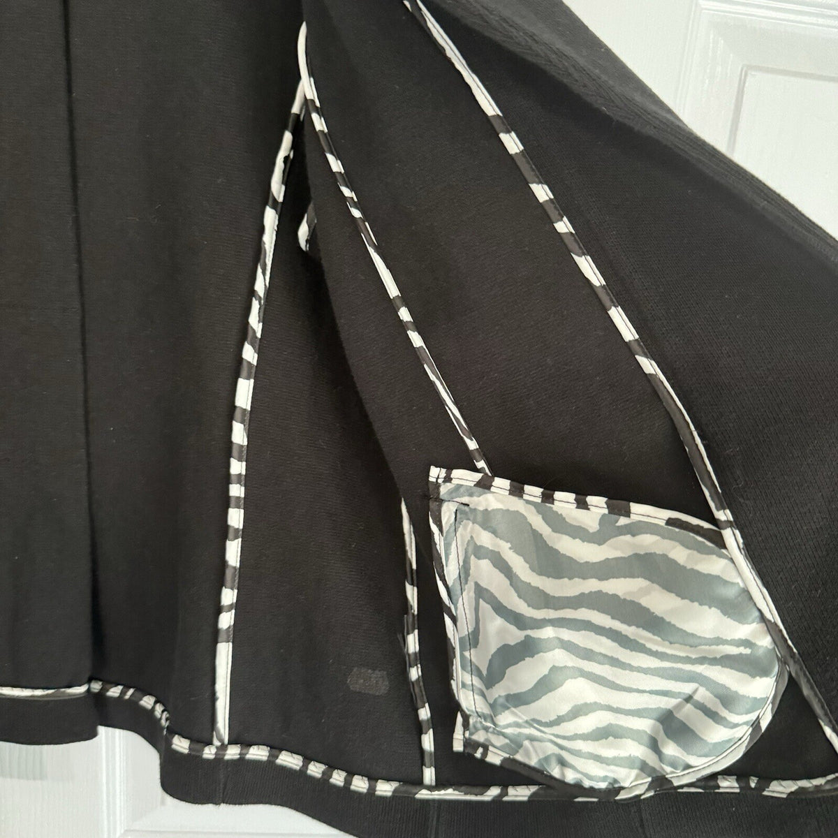 Dana Buchman Black Short Sleeve Work Jacket Blazer Size L, Animal Print Contrast