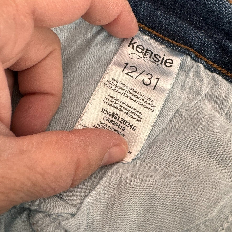 Kensie Vintage Luxe Denim Raw hem 12/31 Distressed Light Wash Jeans