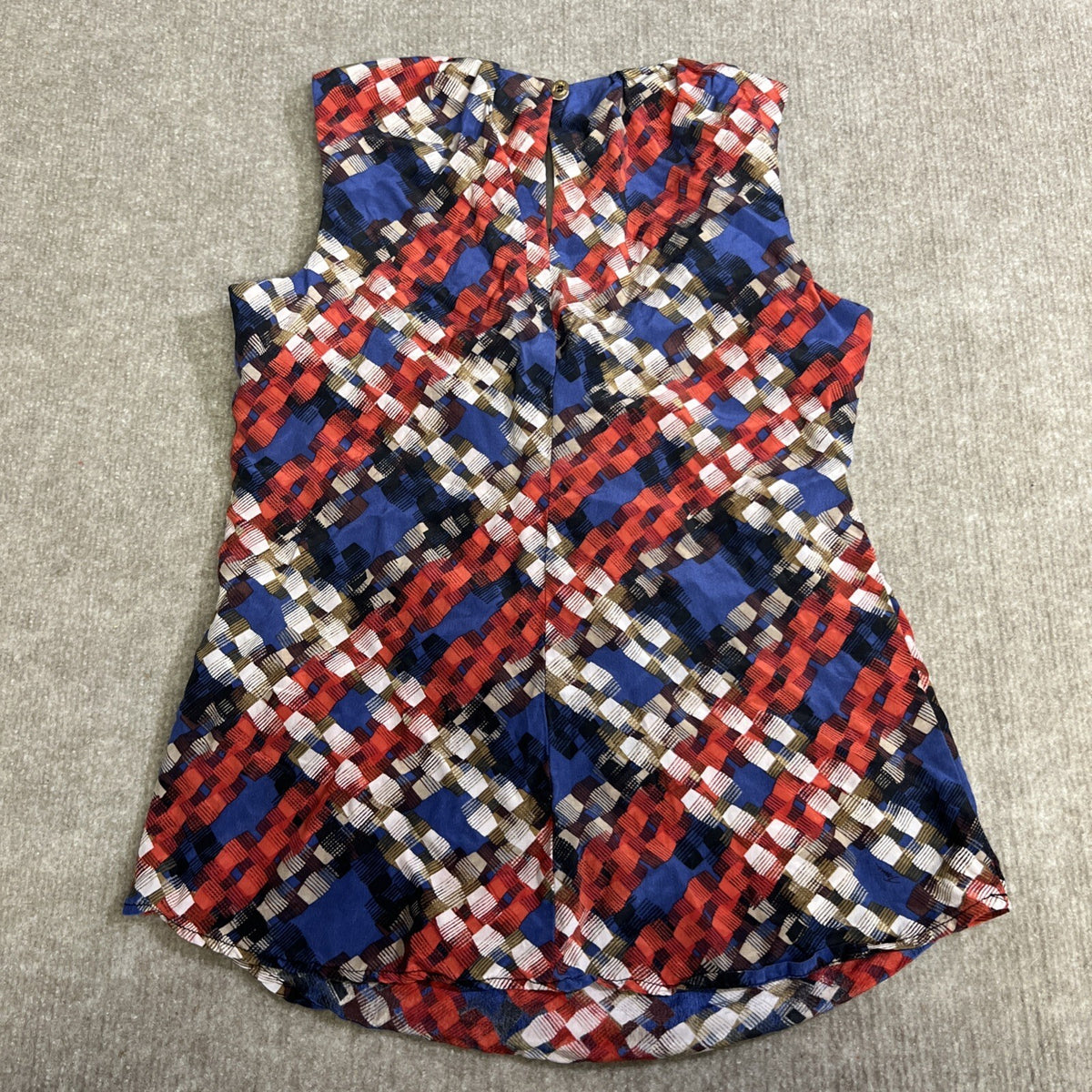Trina Turk Silk Pleated Sleeveless Shell Top Small USA Red White Blue Geometric
