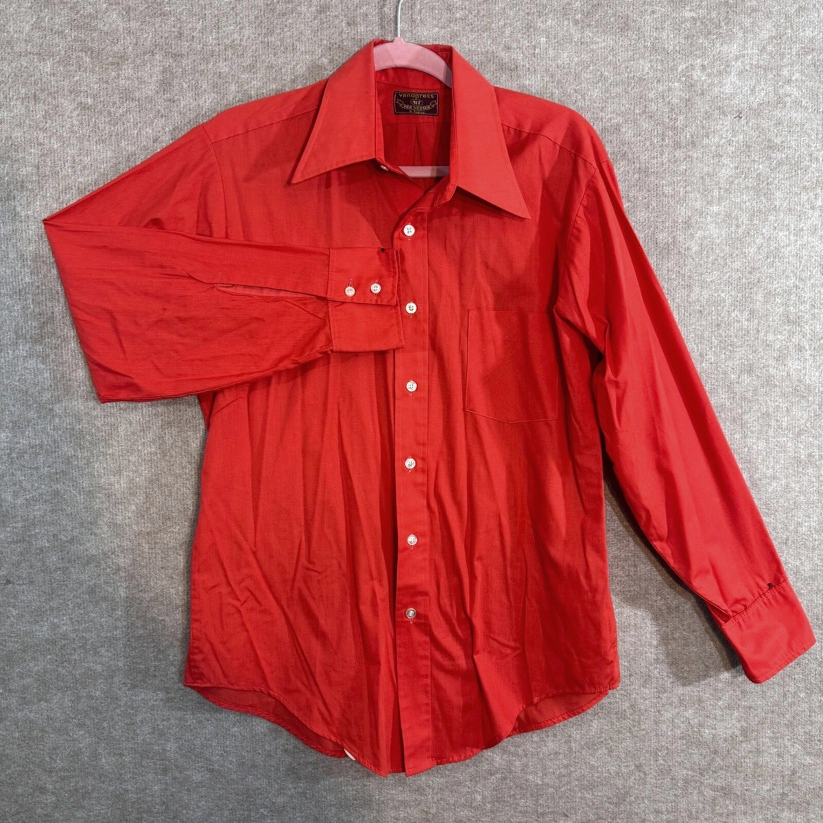 Vintage Van Heusen 417 V-Taper Mens M Red Dress Shirt Long Sleeve Retro USA Era