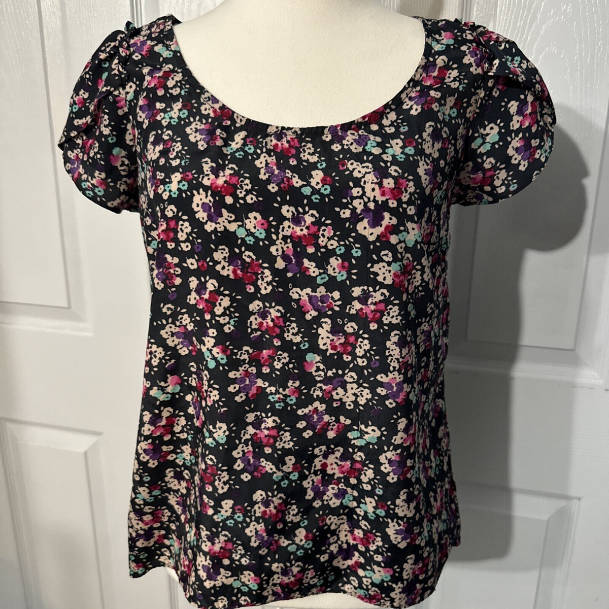Jessica Simpson Dark Floral Cap Sleeve Top - Size M, Navy