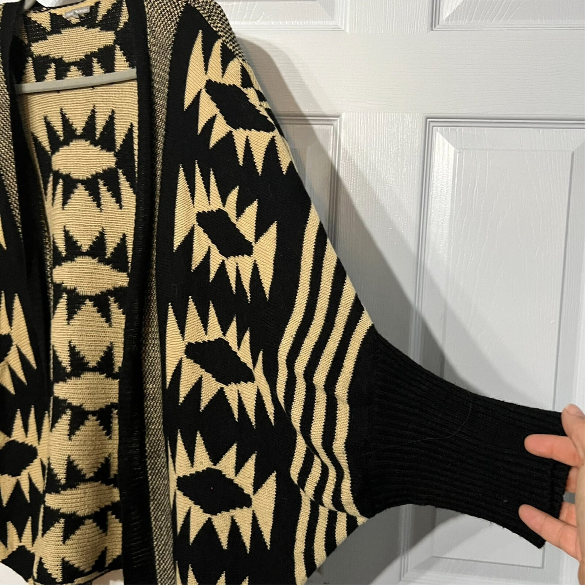 Charlotte Russe S/M Tribal Boho Black/Tan Dolman Sleeve Wrap Cardigan