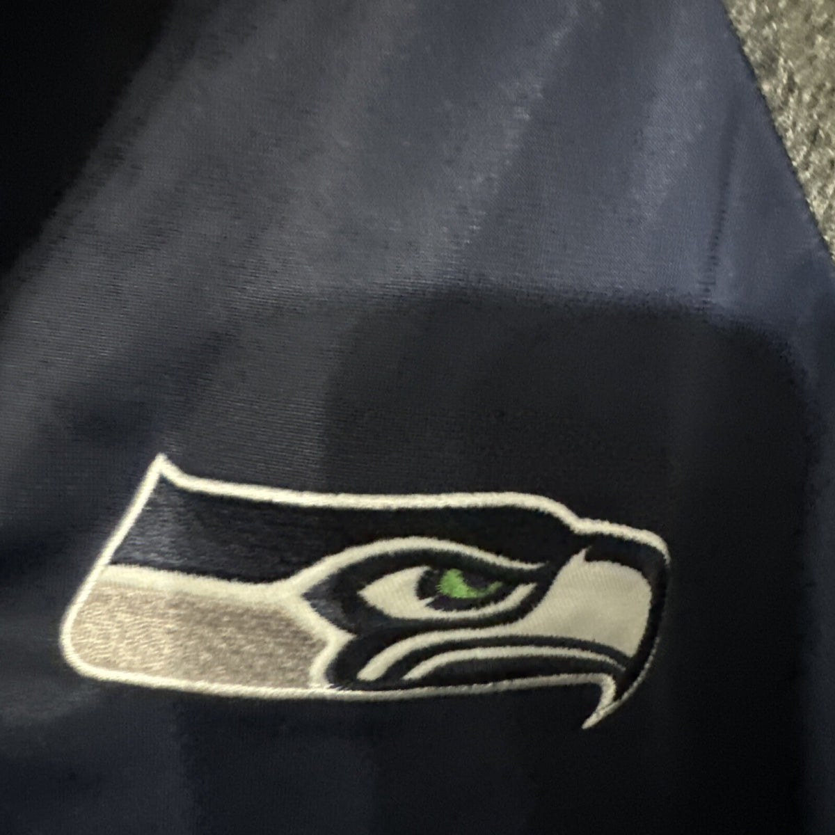 Seattle Seahawks Football Pullover Jacket L/G Half Zip Lightweight Coat