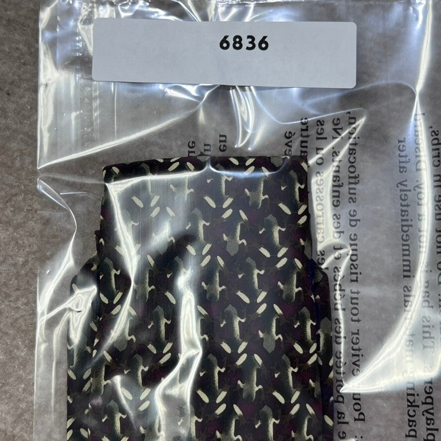 Golden Mantella 100% Silk Handmade Burgundy Green Frog Pattern Men's Necktie Tie