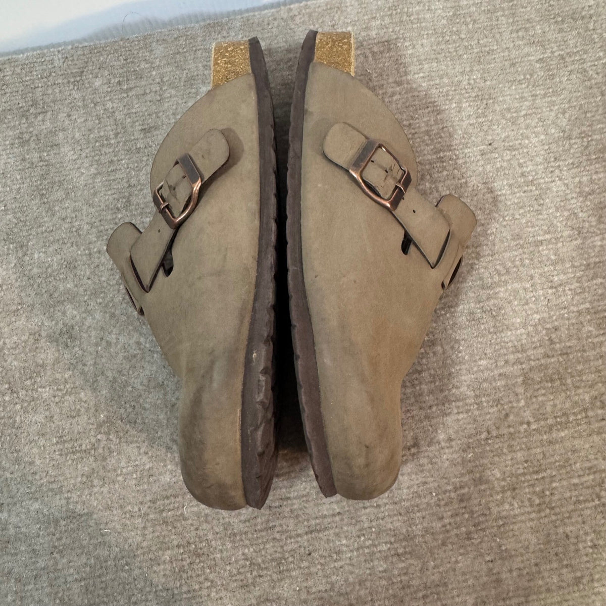 Cushionaire Lane Cork Footbed Clogs Womens 10W Brown Faux Suede Buckle Mules