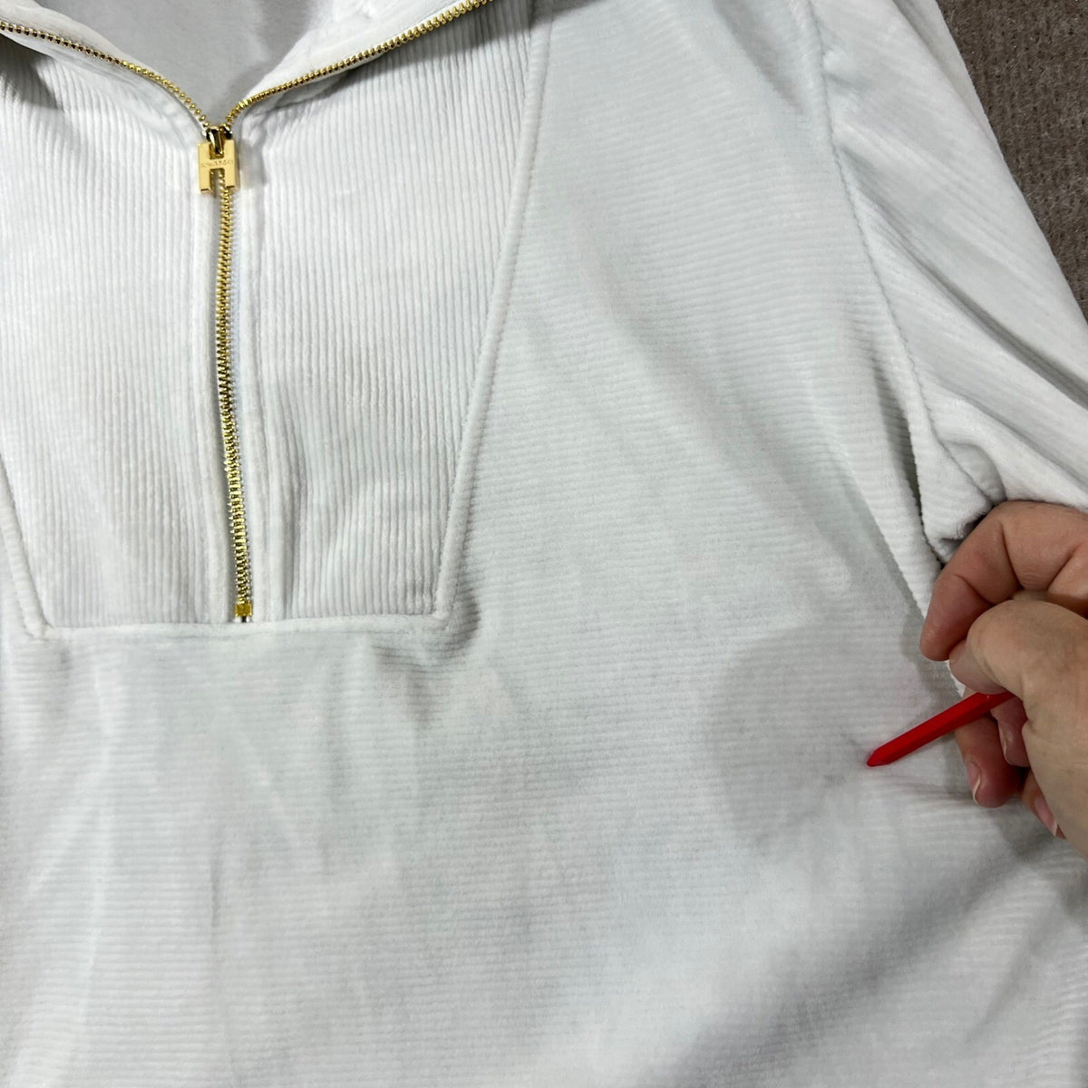 Halston Quarter Zip Pullover Womens Medium White Velour Ribbed Minimalist