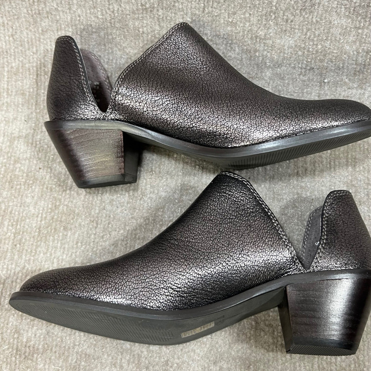 Kelsi Dagger Brooklyn Metallic Leather Cutout Ankle Booties Block Heel Size 8